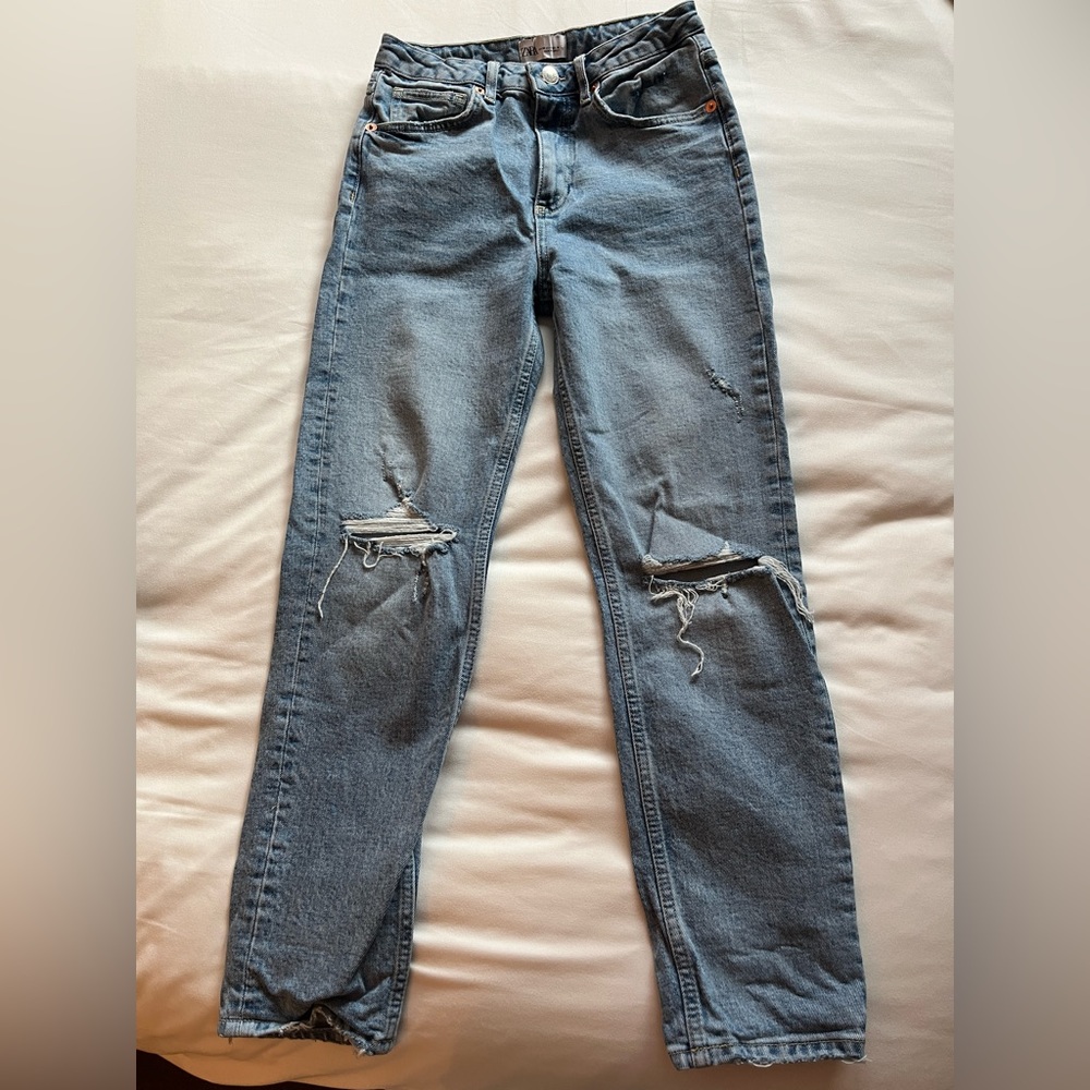 Zara, size 4, light wash